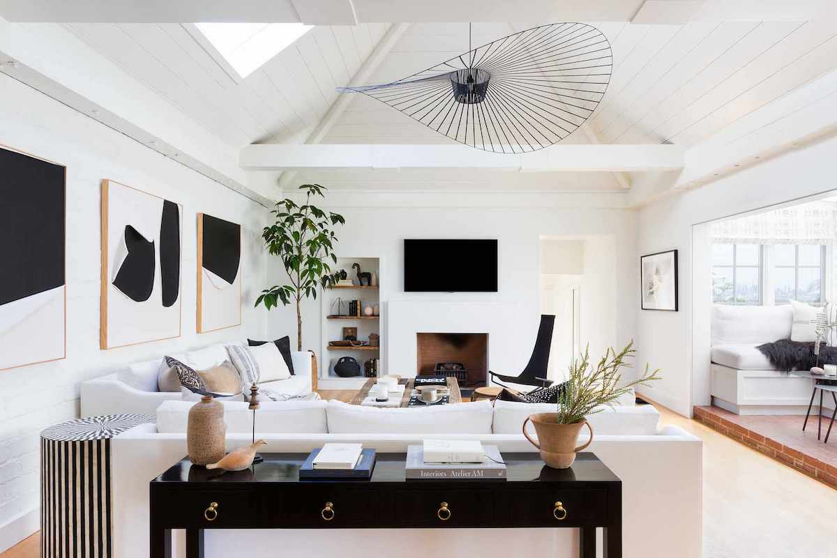 How to Create Stunning Black & White Interiors