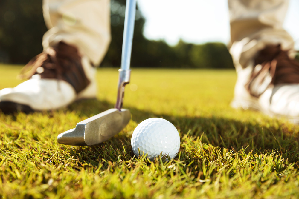 What are the most popular trends in custom golf gifts?